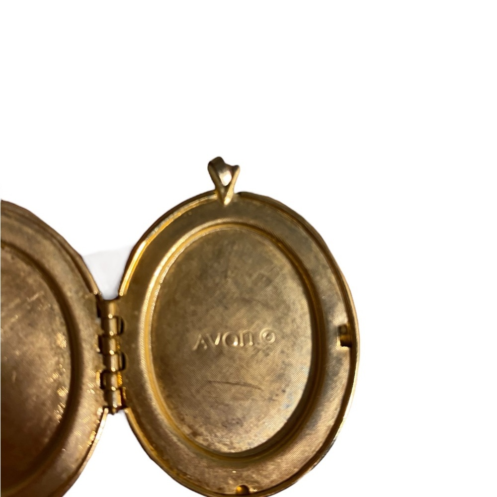 Vintage Avon Blue & White Floral Locket Pearl Trim Gold cottagecore grandmacore - Picture 4 of 6